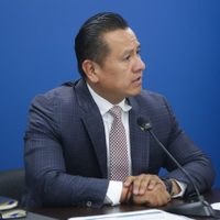 Fiscal de Michoacán niega que hayan huido todos los policías de Ario de Rosales