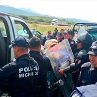 Exigen liberar a los 39 normalistas detenidos en Michoacán