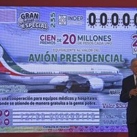Ganó con un "cachito" la rifa del avión presidencial, pero aún no recibe el premio