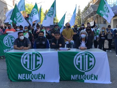 En la reunión con el Ejecutivo provincial, ATE Neuquén planteó un retroactivo al 1 de enero