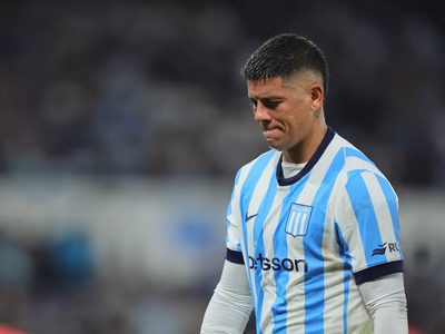 Marcos Rojo pidió perdón a los hinchas de Racing y se quejó de la severidad arbitral contra él
