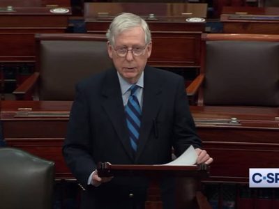 Mitch McConnell, líder de la minoría republicana en el Senado de EU dejará el cargo en noviembre