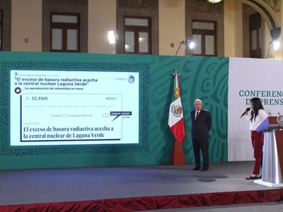 Primer "Quién es quién en las mentiras", contra El Universal, El País, Loret, López-Dóriga...