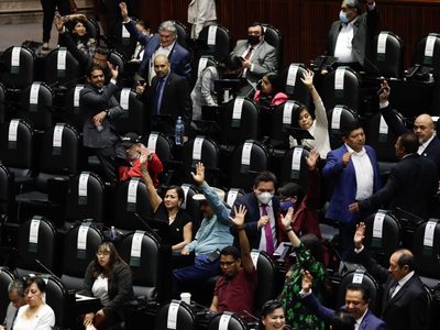 Diputados avalan “Ley Ingrid”; contempla hasta 10 años de cárcel por difundir fotos de víctimas