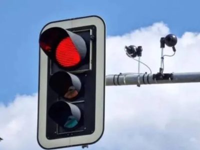 Neuquén licitó semáforos con inteligencia artificial que se adaptan al tráfico en tiempo real