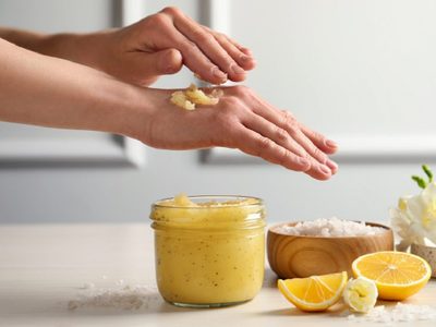La cremas están carísimas: mirá cómo preparar en casa el remedio mágico para manos agrietadas o secas en 5 minutos