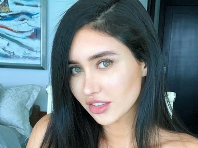 ¡Morenaza! Joselyn Cano se voltea con un bikinazo que se pierde en... ¡el infinito!