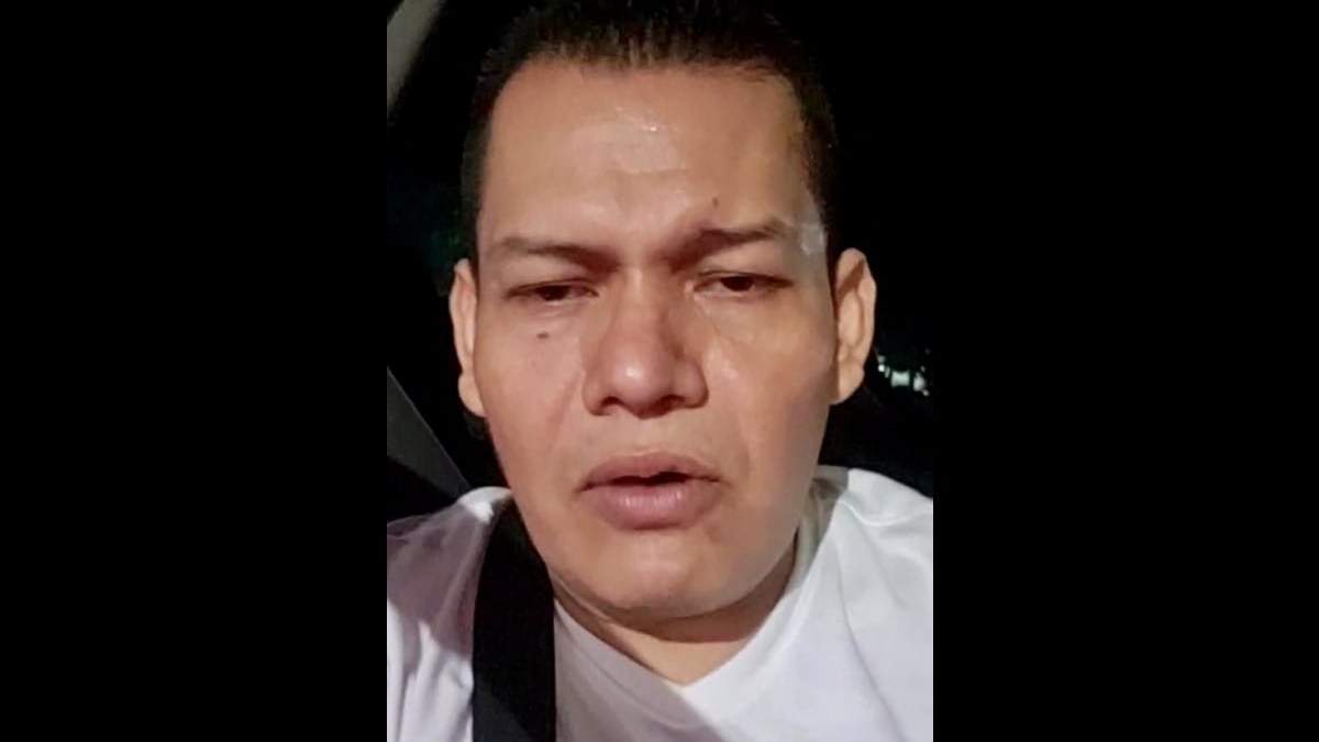 El activista Julio César Acosta Grajeda, administrador de la página de Facebook Resistencia Civil Apatzingán