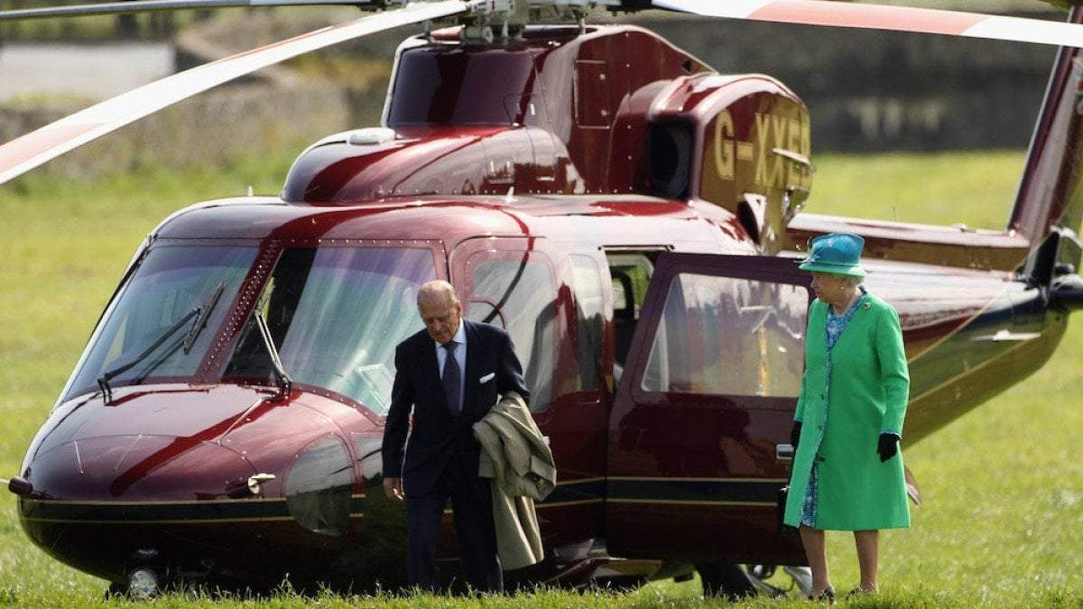 La Reina Isabel deja Buckingham con Felipe de Edimburgo. Fuente: (Instagram)