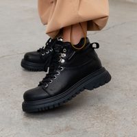 El truco de limpieza que tenés que guardar para mantener tus borcegos como recién comprados todo el Invierno