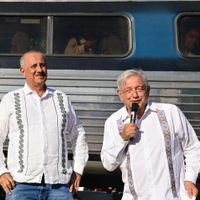 Tras la ola de violencia en Tabasco, el gobernador interino recibe a AMLO