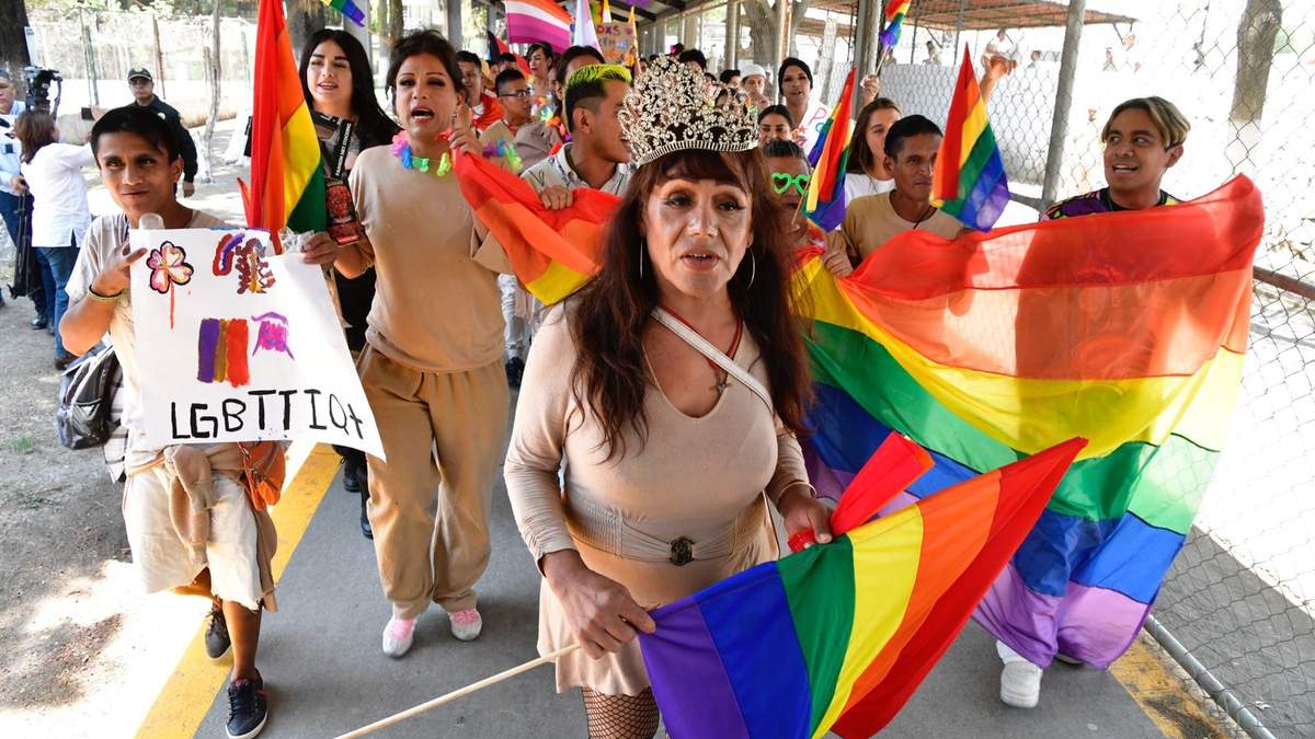 Celebración del orgullo LGBTIQ+ en el Reclusorio Oriente