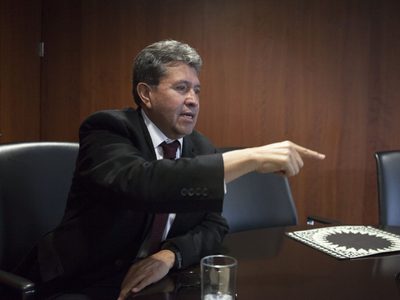 Monreal insiste en un extraordinario para desafueros y prórroga para el outsourcing