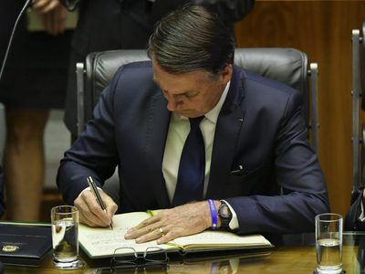 Con un decreto, Jair Bolsonaro ratificó el fomento a la minería que afecta a la Amazonía