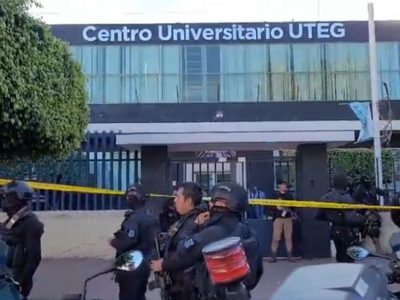 Sujeto con un hacha irrumpe el UTEG en Guadalajara y asesina a dos mujeres