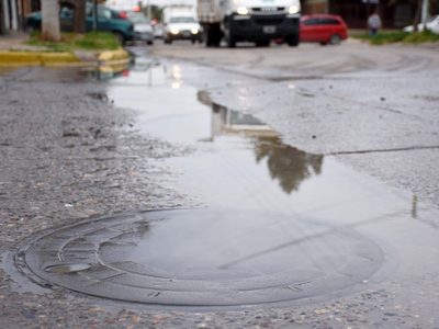 Un vecino provocó la inundación en el barrio Huiliches: qué fue lo que pasó