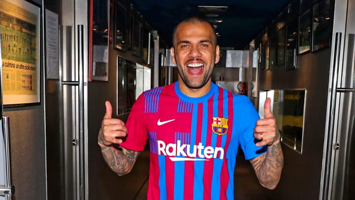 El brasileño volvió al club catalán a los 38 años