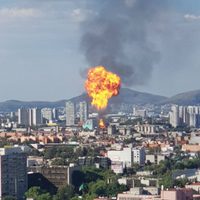 Explosión en fábrica de alcohol deja un herido en la alcaldía Cuauhtémoc (Videos)