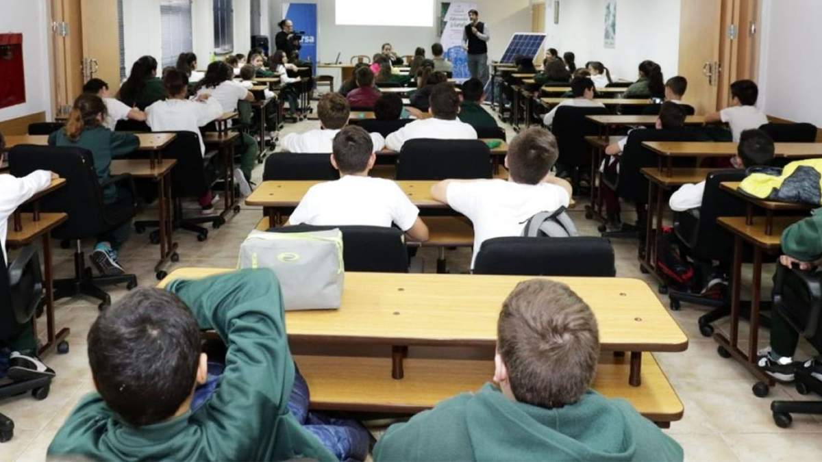 Los vouchers educativos están dirigidos a estudiantes de nivel inicial, primario y secundario. Fuente: (Twitter)