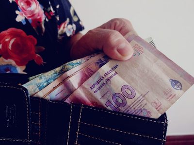 Gobierno y estatales acordaron un aumento similar al del sector privado, aunque con modificaciones