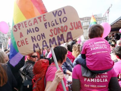 El Parlamento Europeo denunció las nuevas restricciones de Italia contra las parejas LGBT+