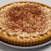 Tarta Banoffe con dulce de leche, banana y crema: una bomba de sabor que vas a querer probar esta semana