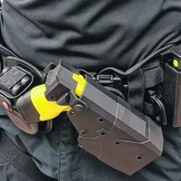 Blanco advirtió sobre el uso de las pistolas Taser en Neuquén y dijo que son una picana portátil