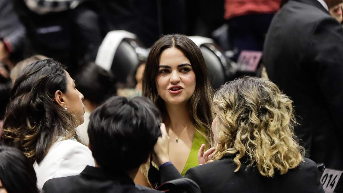 La senadora morenista Andrea Chávez, en la sesión extraordinaria del Congreso, este martes 23 de junio de 2025