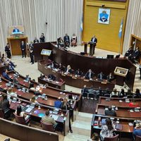 Austeridad, transparencia, lucha antidrogas y obras viales: los cuatro pilares del discurso de Figueroa en la Legislatura de Neuquén