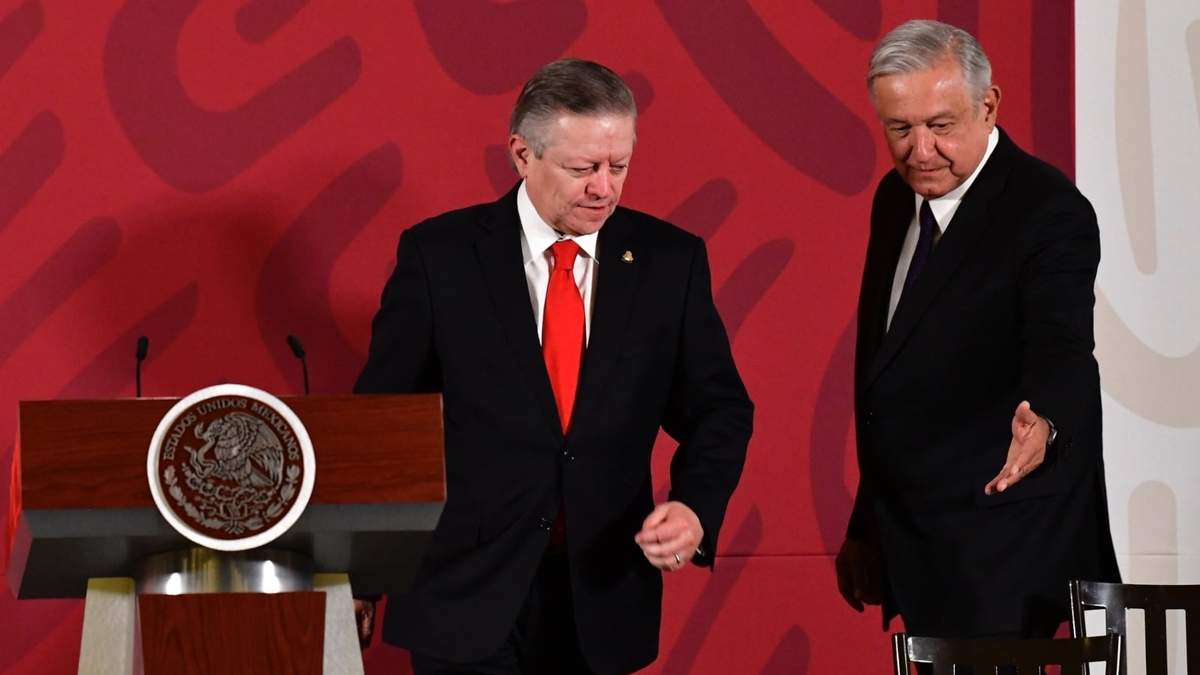 Arturo Zaldívar, magistrado presidente de la Suprema Corte, y Andrés Manuel López Obrador