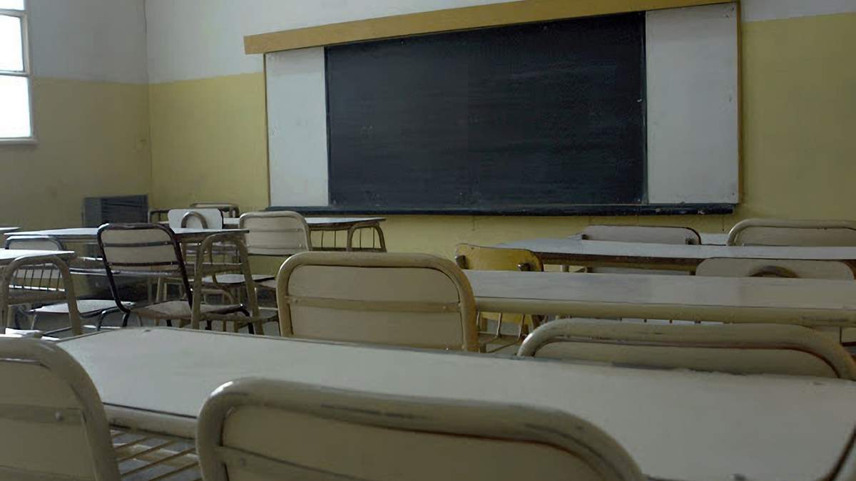 Aula de un colegio de San Martín de los Andes. Fuente: (Twitter)