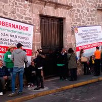 Trabajadores de Salud en Michoacán vuelven a parar y toman oficinas