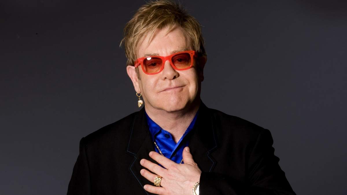 Elton John. Fuente: (Twitter)
