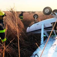 Se desploma avioneta en aeropuerto de Morelia; hay dos lesionados