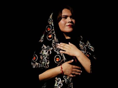 Ariel Serrano, única exponente trans en lenguas de México