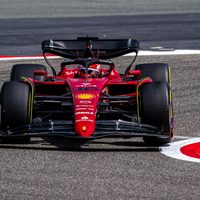 Leclerc y Ferrari ganan el GP de Bahrein; Red Bull y “Checo” se caen al final