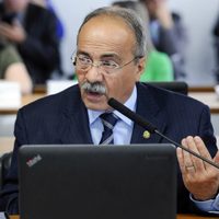 Escándalo en Brasil: un senador intentó esconder dinero dentro de sus prendas menores
