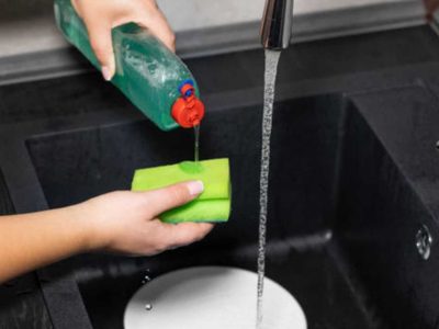 Ahorrá unos buenos pesos en jabón utilizando un producto de cocina que muchos tiran