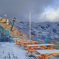 ¡Verano y nieve!: El cerro Catedral, con un manto blanco. Mirá