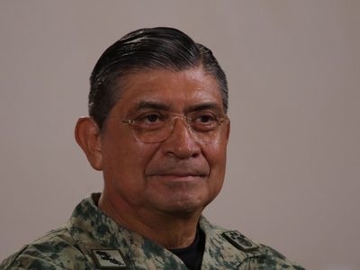 Luis Cresencio Sandoval admite compra de departamento por 9 mdp; estaba "en obra gris"