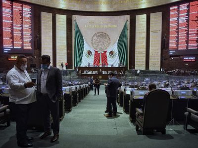 El fracaso de Morena dificultará la pretensión de AMLO de cambiar la Constitución: WSJ