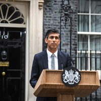 Rishi Sunak prometió que "solucionará" los errores de Liz Truss como primera ministra