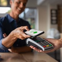 Se podrá pagar propinas por medios electrónicos: cómo funcionará