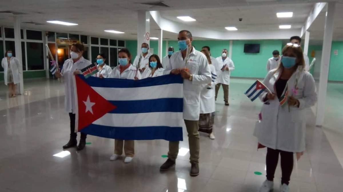 Médicos integrantes del Ministerio de Salud Pública de Cuba