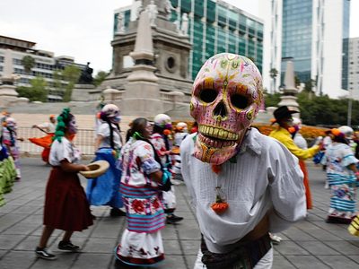 Desfile de Día de Muertos en CDMX tuvo una asistencia de un millón 450 mil personas