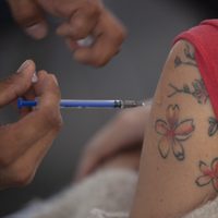 Anuncian sedes para aplicar la vacuna en Iztapalapa e Iztacalco a personas de 30 a 39 años