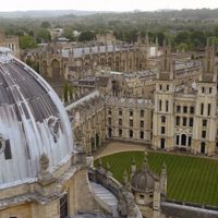 Universidad de Oxford inicia pruebas de una vacuna contra el covid-19 en humanos