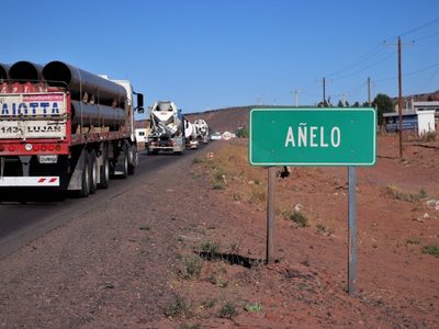 Añelo: la ciudad quedó aislada por el piquete en la Ruta Petrolera