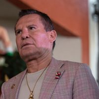 Julio César Chávez da positivo a covid-19