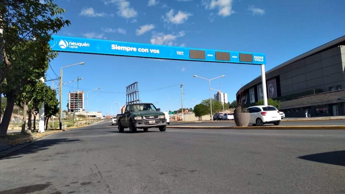 En total, Neuquén Capital ya instaló cuatro tótems. Fuente: (Twitter)